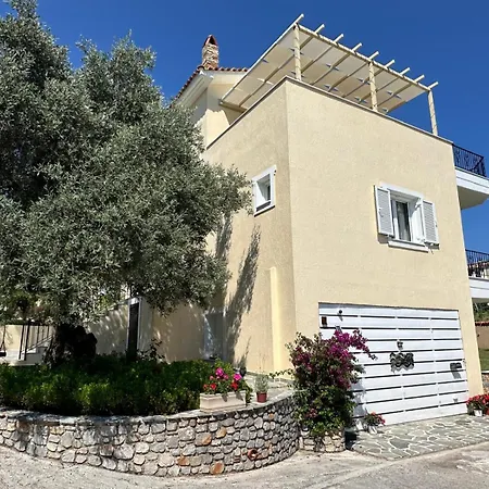 Villa In Skiathos Town